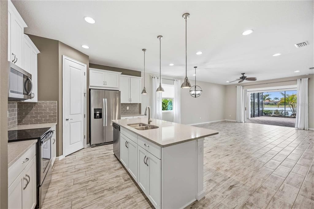11516 RENAISSANCE BOULEVARD photo 3