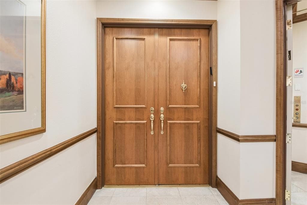1180 GULF BOULEVARD 101 photo 2