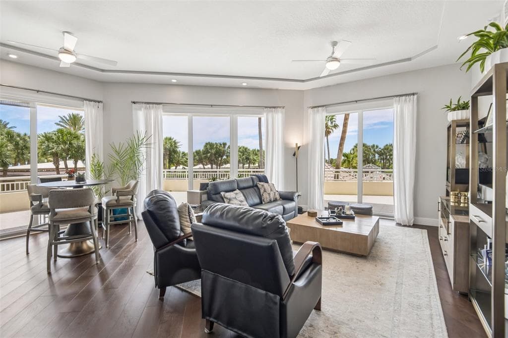 1180 GULF BOULEVARD 101 photo 4