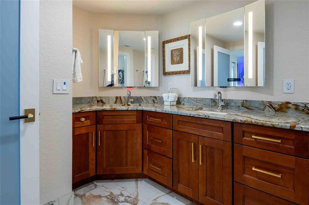 4737 DOLPHIN CAY LANE S 407 photo 18