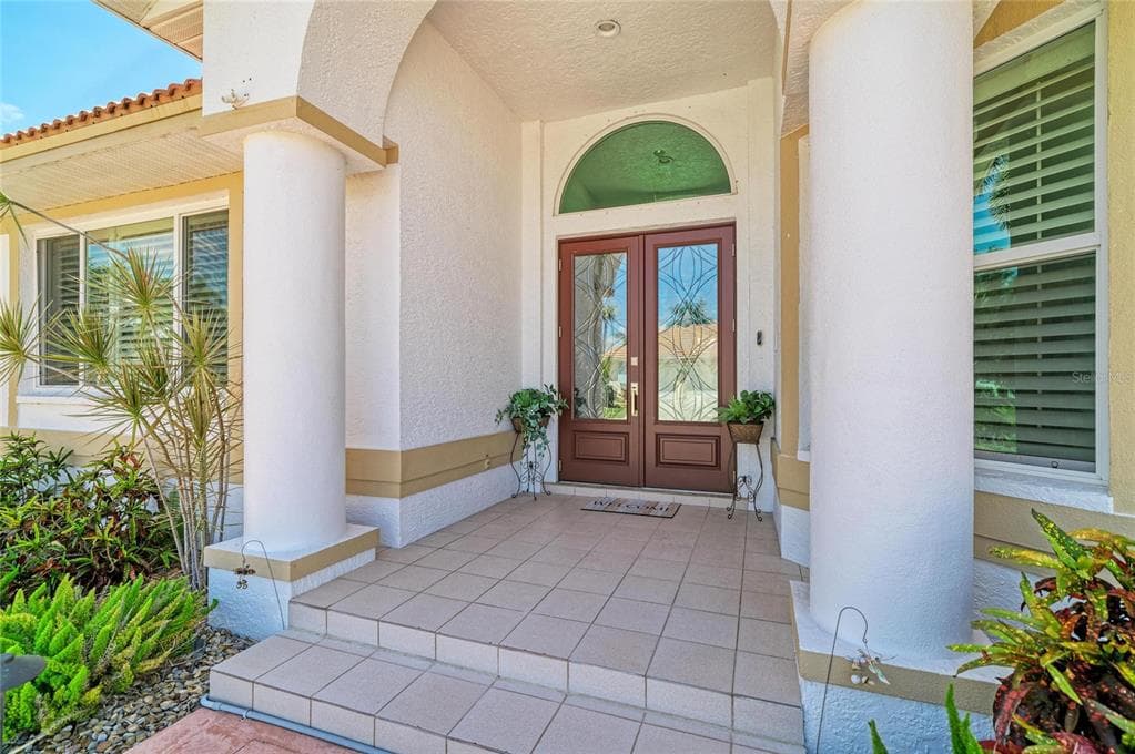 524 LA CARUNA COURT photo 6
