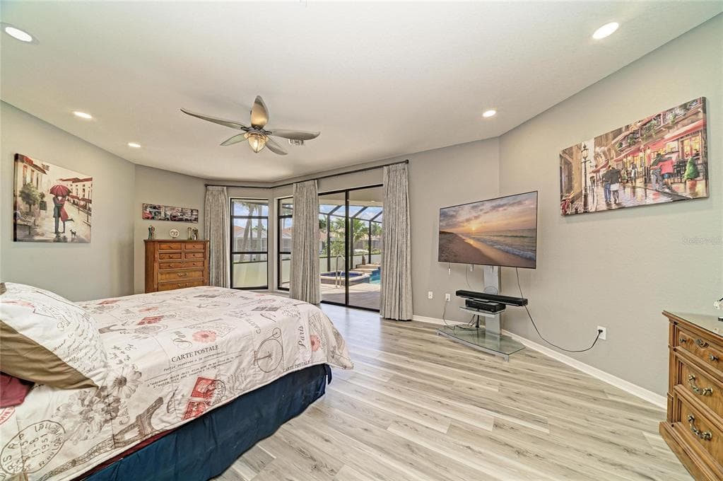 524 LA CARUNA COURT photo 20