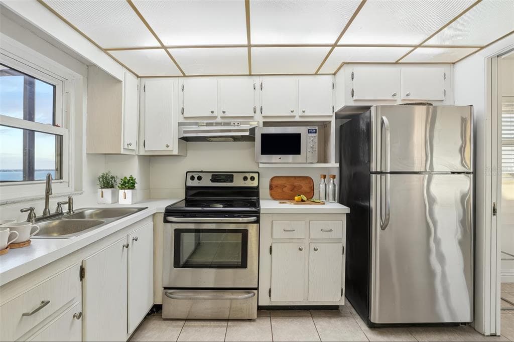 1270 GULF BOULEVARD 701 photo 6