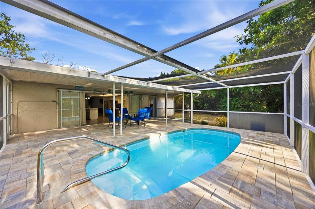 2091 CANNOLOT BOULEVARD photo 2