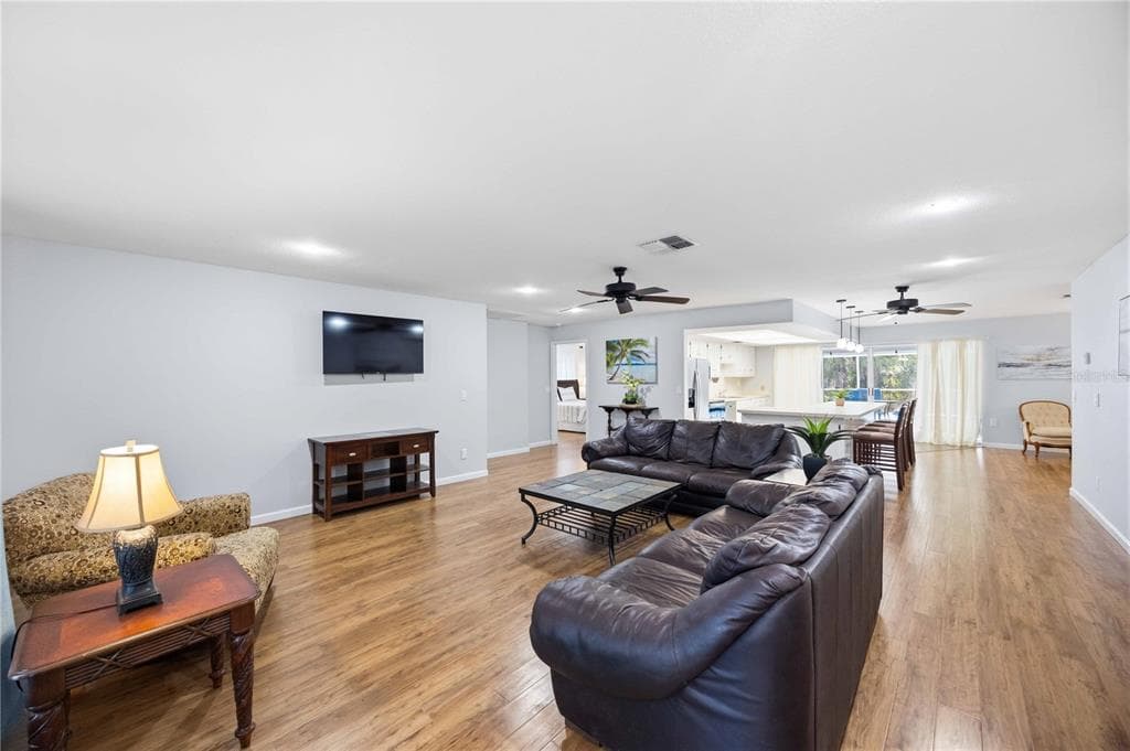 2091 CANNOLOT BOULEVARD photo 5