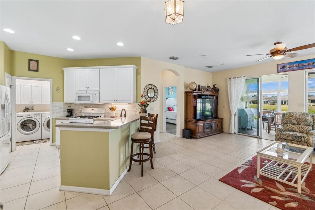 2011 SIFIELD GREENS WAY 71 photo 15