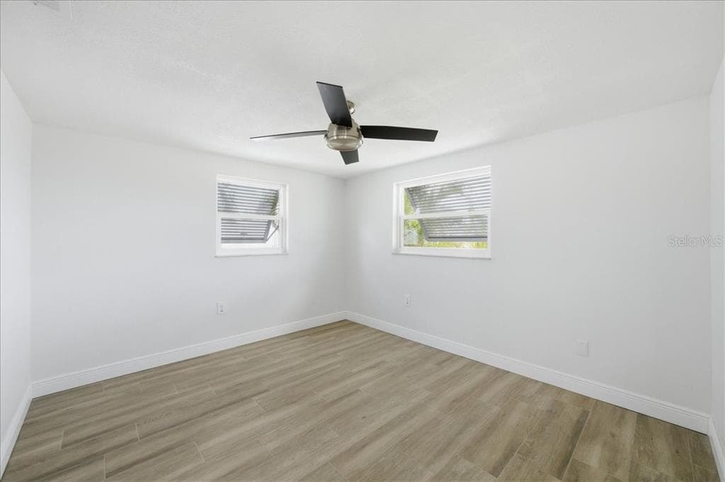 13902 BARNARD AVENUE photo 10