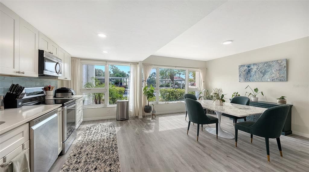 1100 IMPERIAL DRIVE 108 photo 6