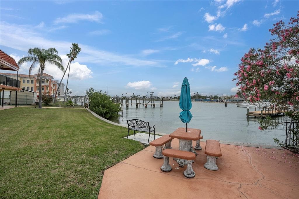 10365 PARADISE BOULEVARD 4 photo 23