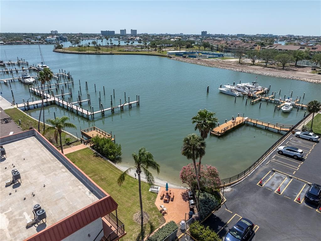 10365 PARADISE BOULEVARD 4 photo 18