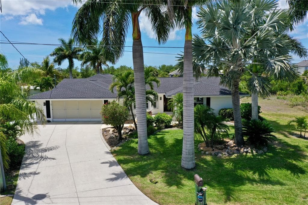 14494 LILLIAN CIRCLE photo 1