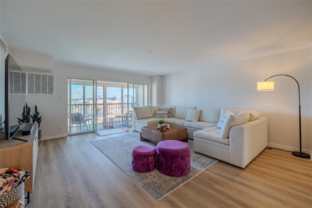 10355 PARADISE BOULEVARD 511 photo 18
