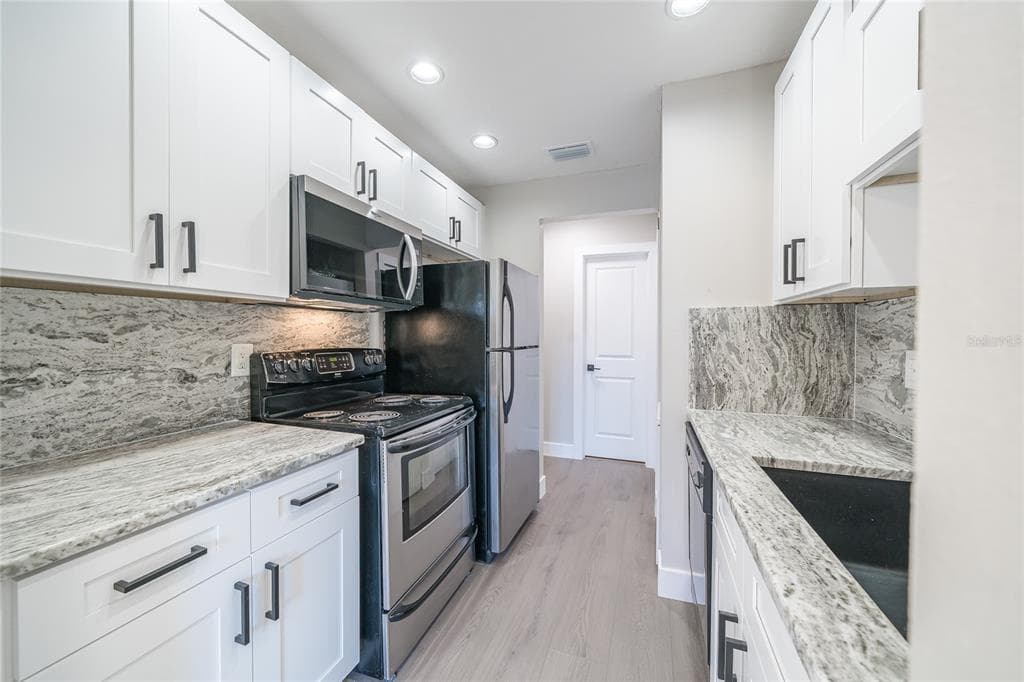 372 MOORINGS COVE DRIVE 372 photo 24