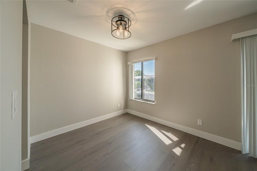 372 MOORINGS COVE DRIVE 372 photo 21
