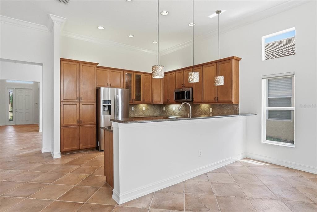 5042 SANDY BROOK CIRCLE photo 16