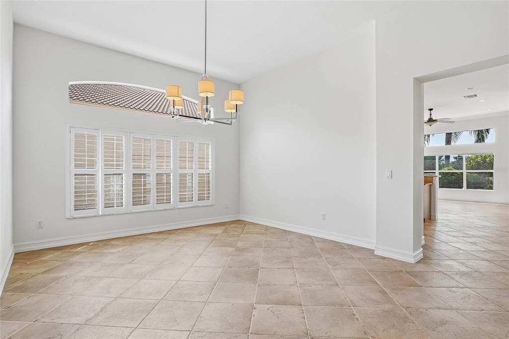 5042 SANDY BROOK CIRCLE photo 18
