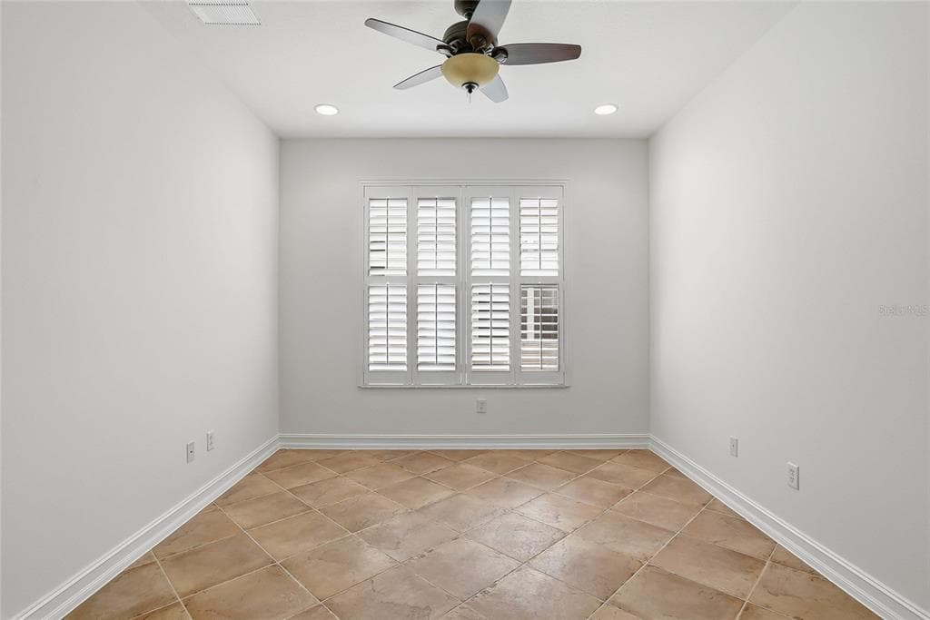 5042 SANDY BROOK CIRCLE photo 8