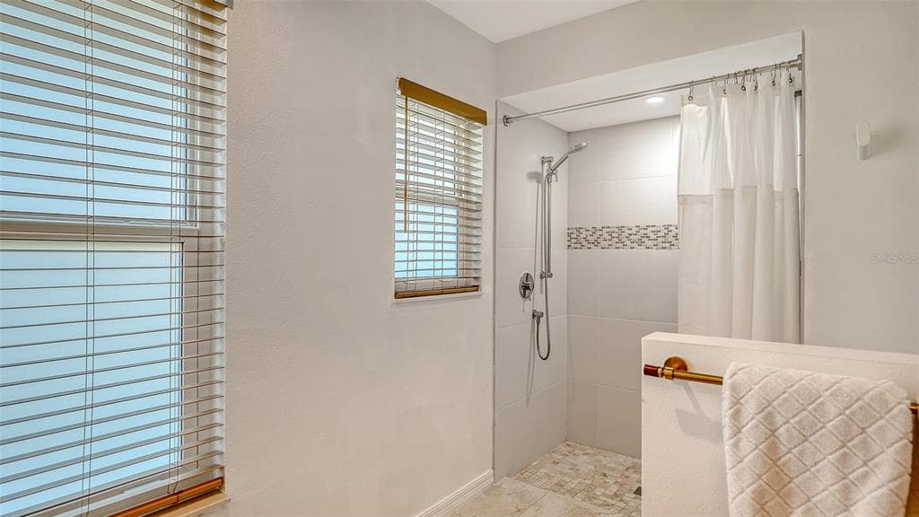 6988 COUNTRY LAKES CIRCLE photo 25