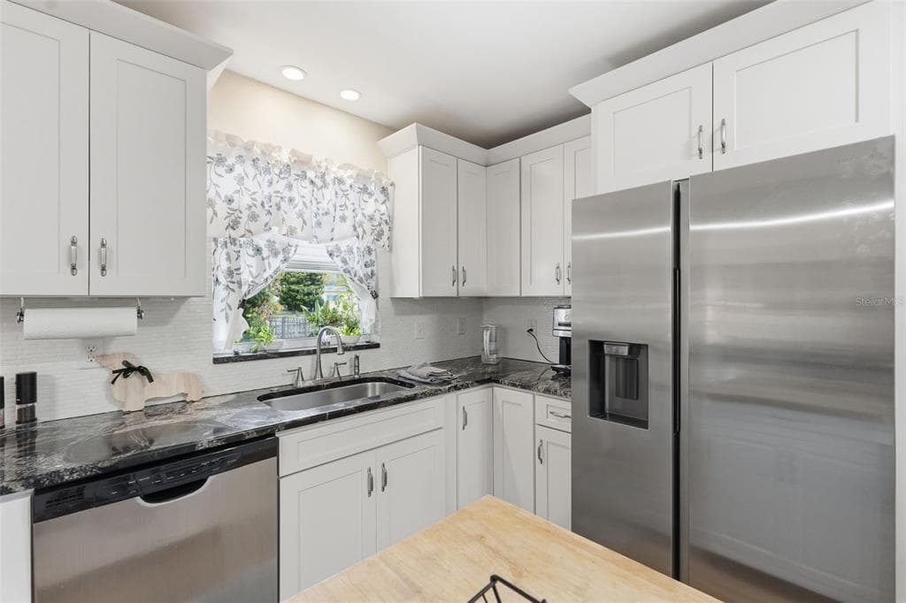 179 E CANAL DRIVE photo 16