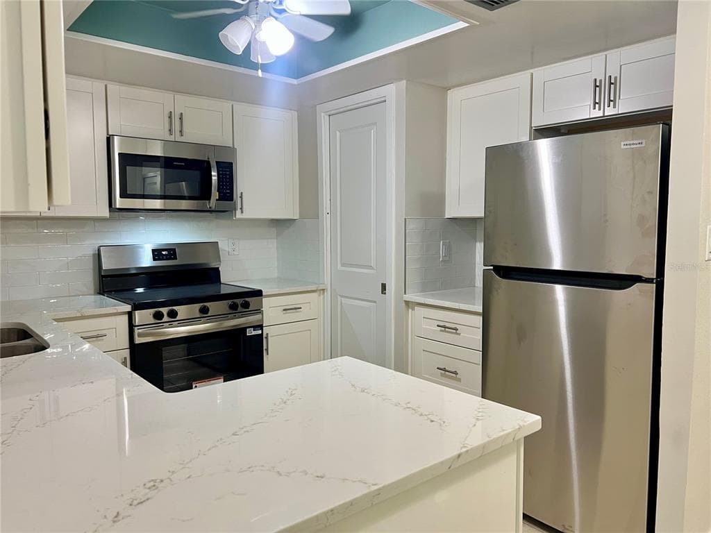 632 EDGEWATER DRIVE 139 photo 3
