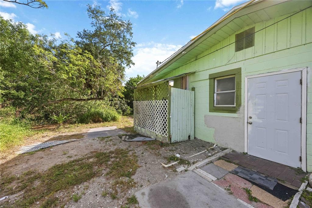 12308 URBINO STREET photo 3