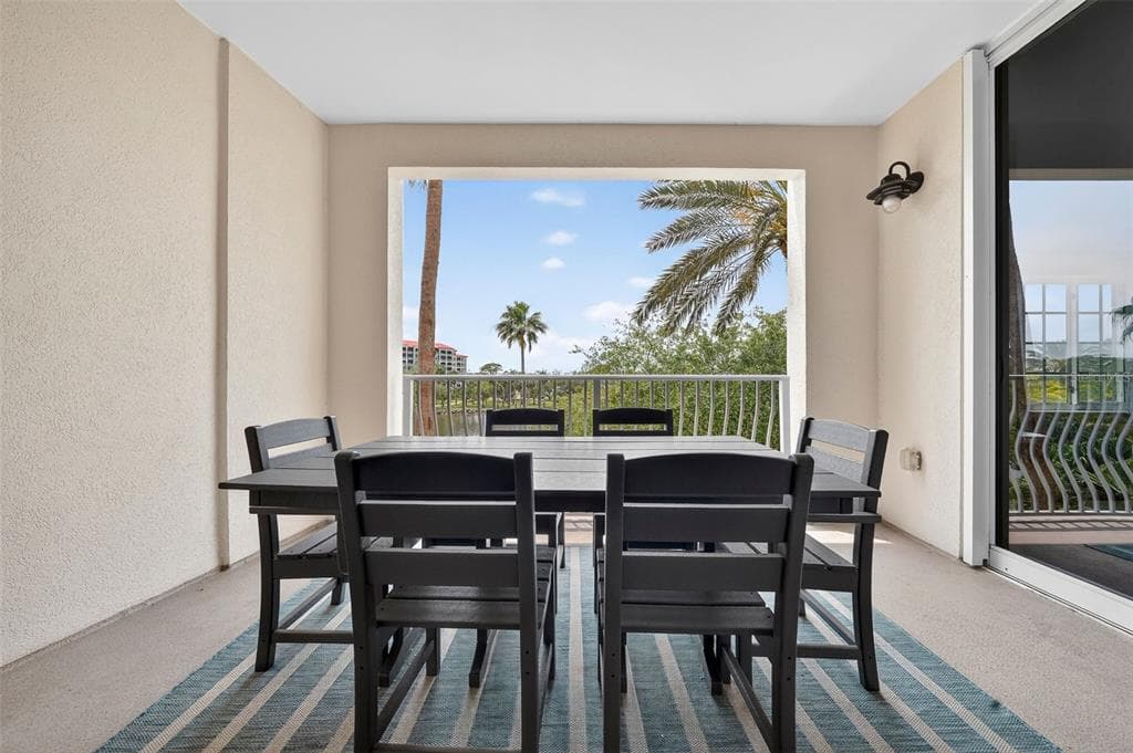 102 YACHT HARBOR DRIVE 365 photo 22