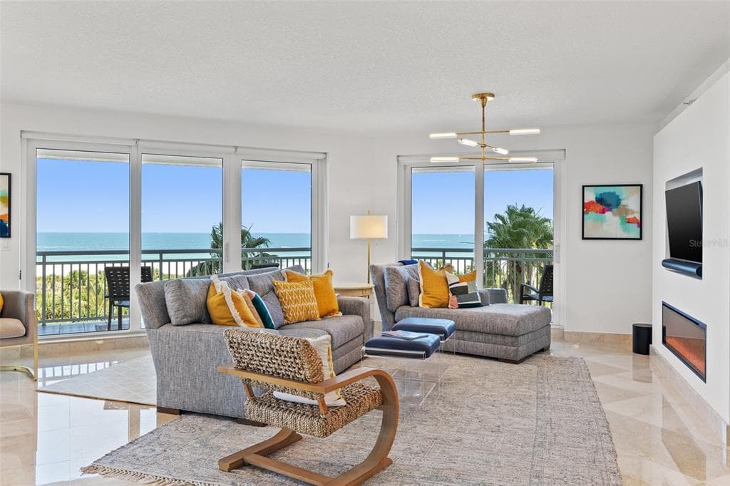 1180 GULF BOULEVARD 401 photo 4