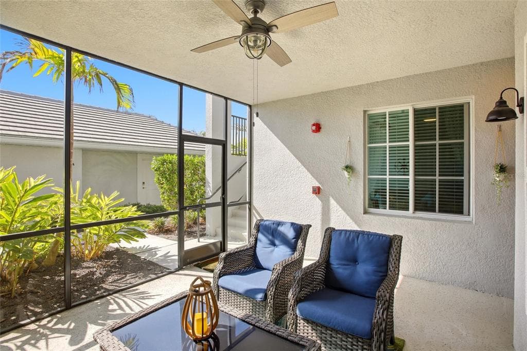 14214 HERITAGE LANDING BOULEVARD 816 photo 9