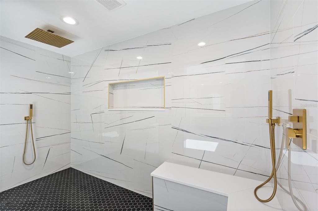 528 KEY ROYALE DRIVE photo 9