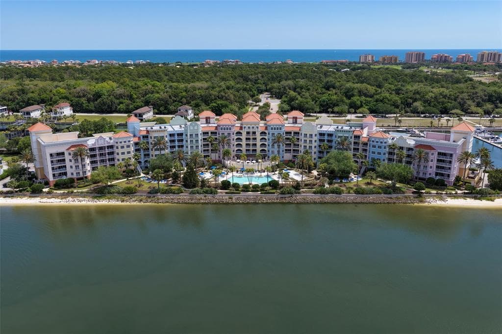 102 YACHT HARBOR DRIVE 371 photo 2