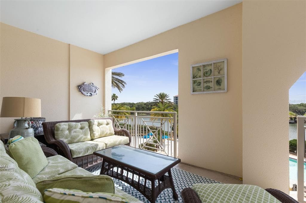 102 YACHT HARBOR DRIVE 371 photo 25