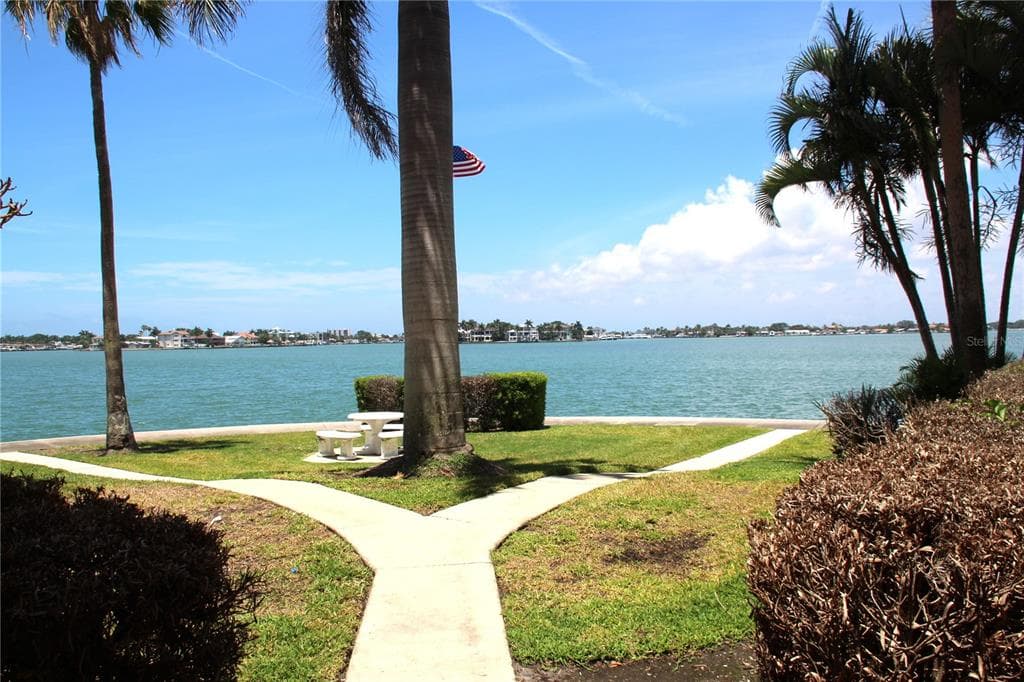 7560 BAY ISLAND DRIVE S 149 photo 18