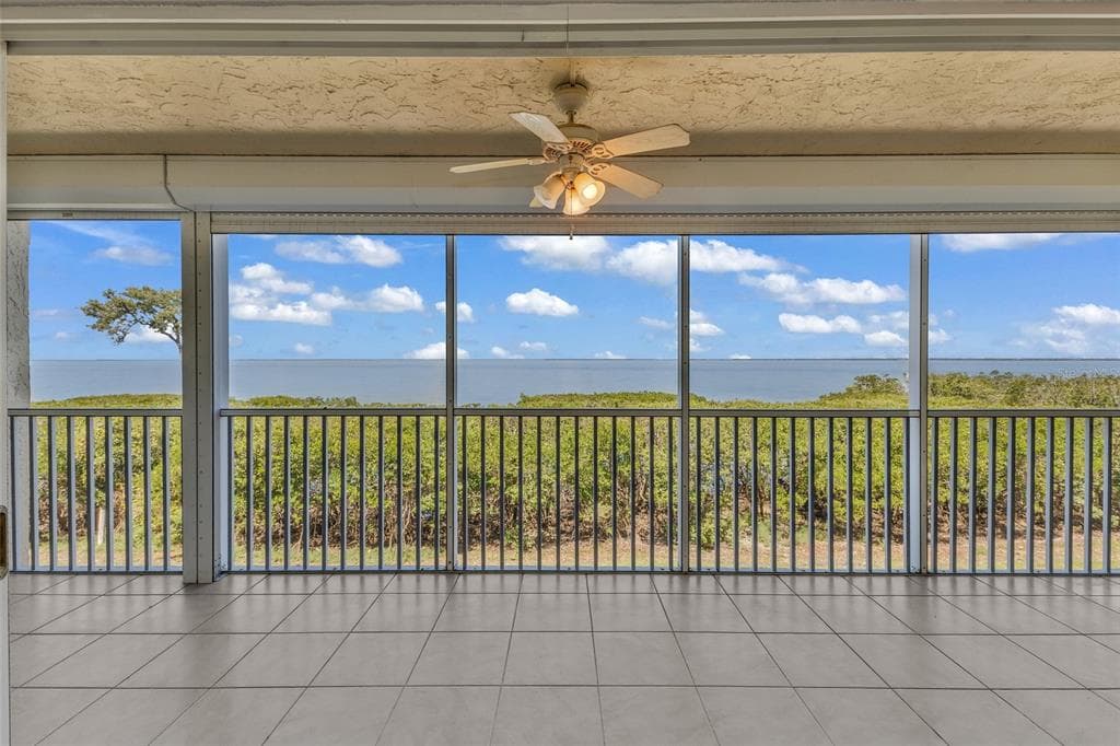 101 N MARION COURT 213 photo 3