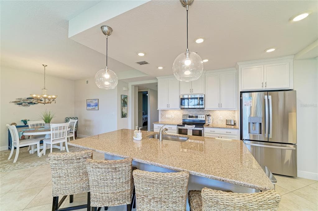 392 ARUBA CIRCLE 102 photo 9