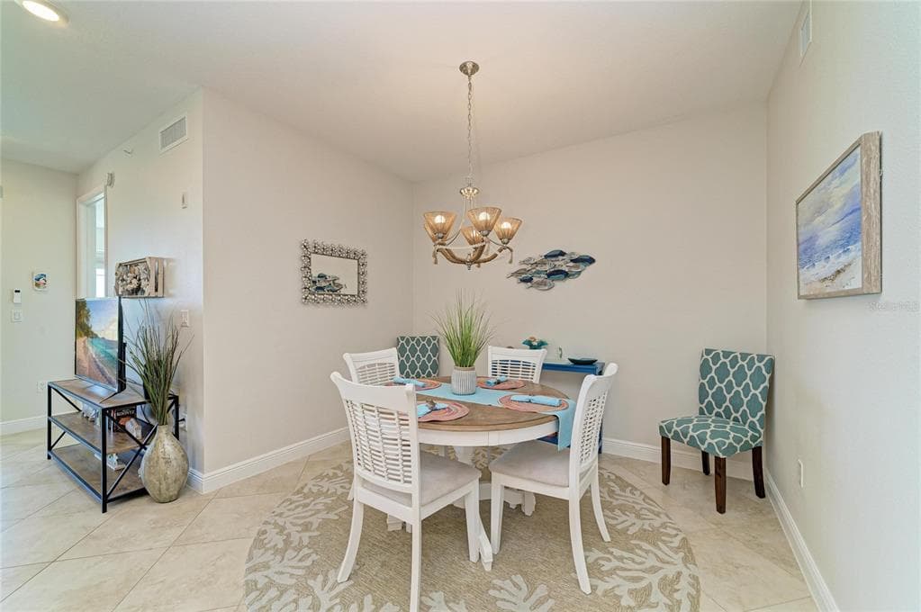 392 ARUBA CIRCLE 102 photo 14