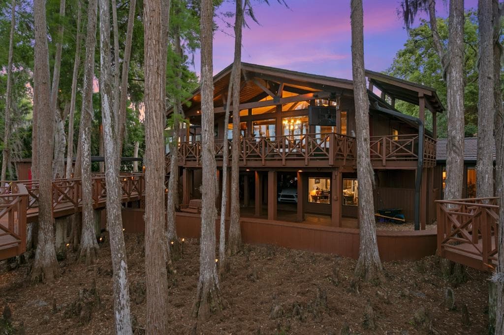 8817 ROBERTS ROAD photo 10
