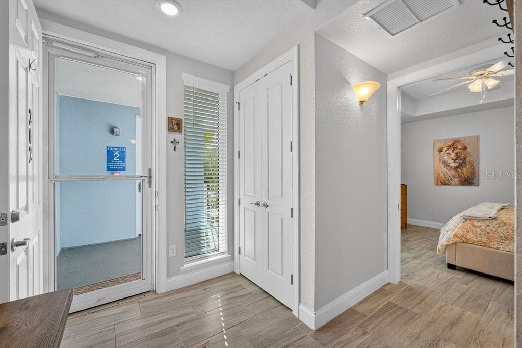 3 RIVERWALK DRIVE 202 photo 18