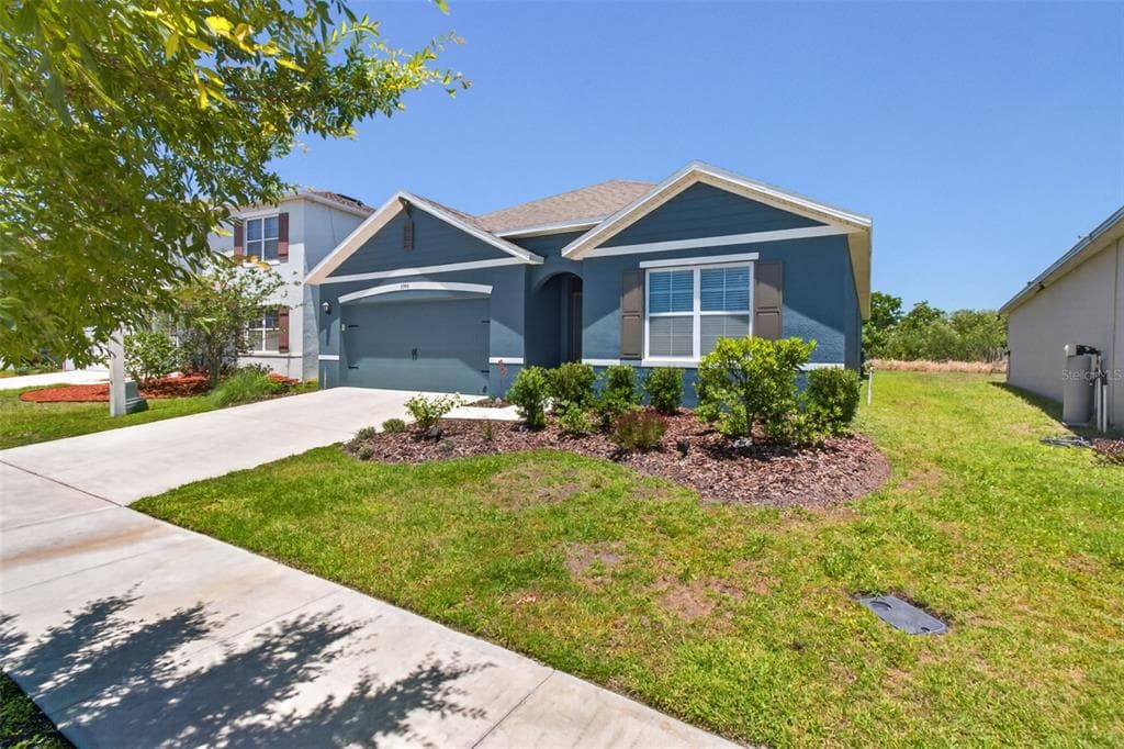 5946 SHINGLE CREEK ROAD photo 2