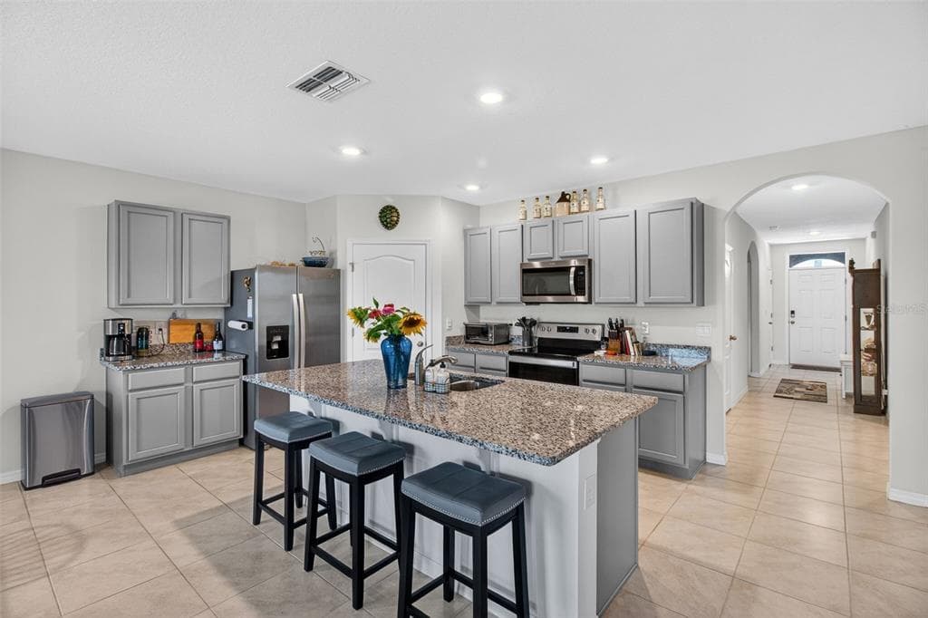 5946 SHINGLE CREEK ROAD photo 3