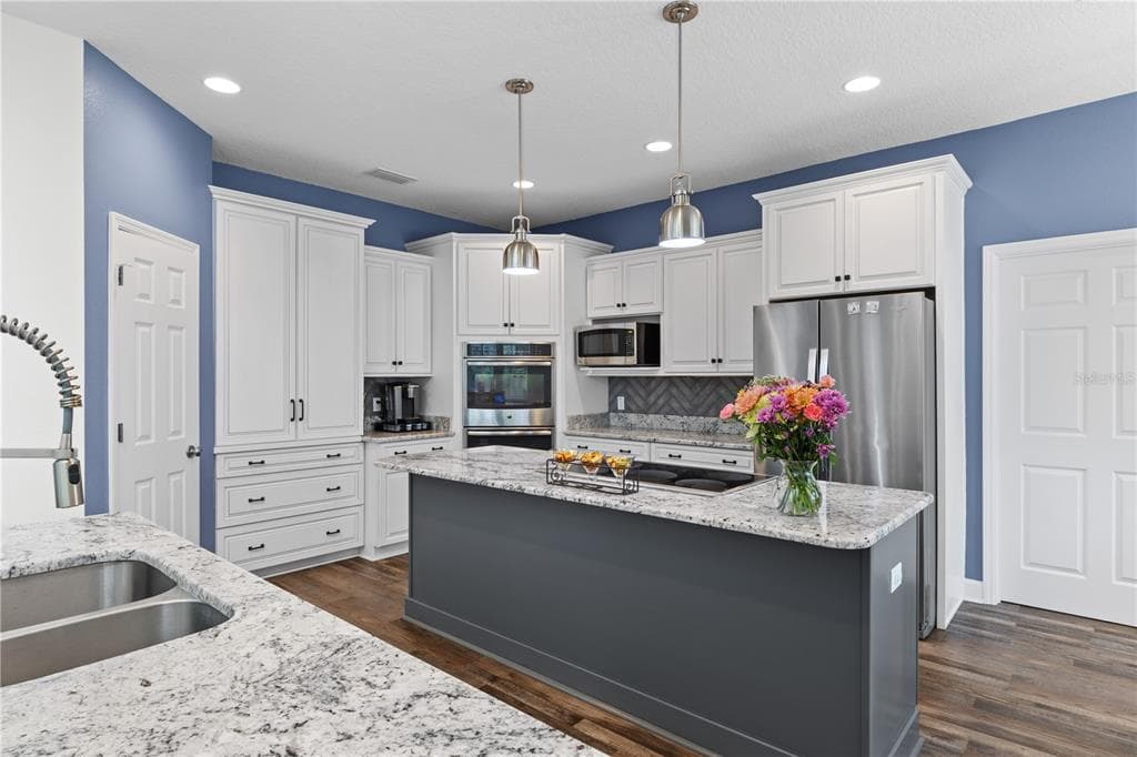 16948 DEER ISLAND photo 10