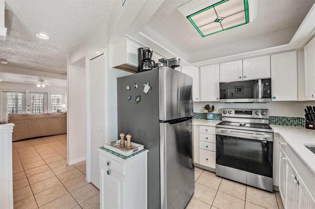 17960 GULF BOULEVARD 121 photo 17
