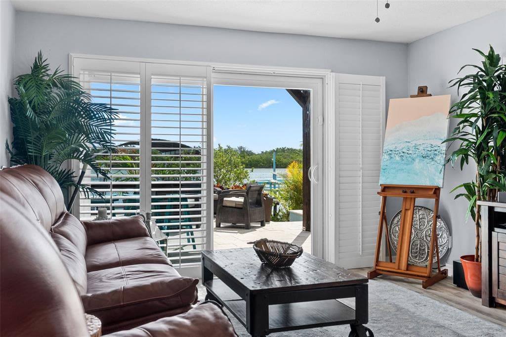 29 PELICAN LANE photo 13