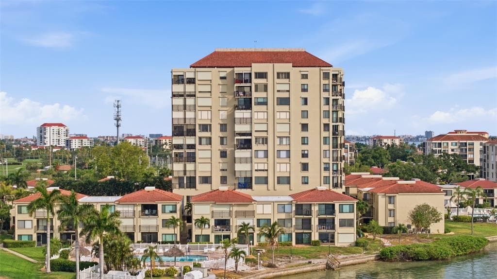6322 PALMA DEL MAR BOULEVARD S 606 photo 4