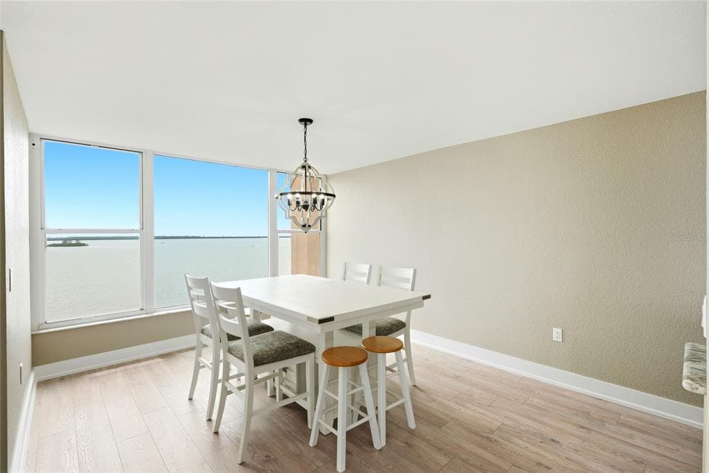 634 EDGEWATER DRIVE 844 photo 10