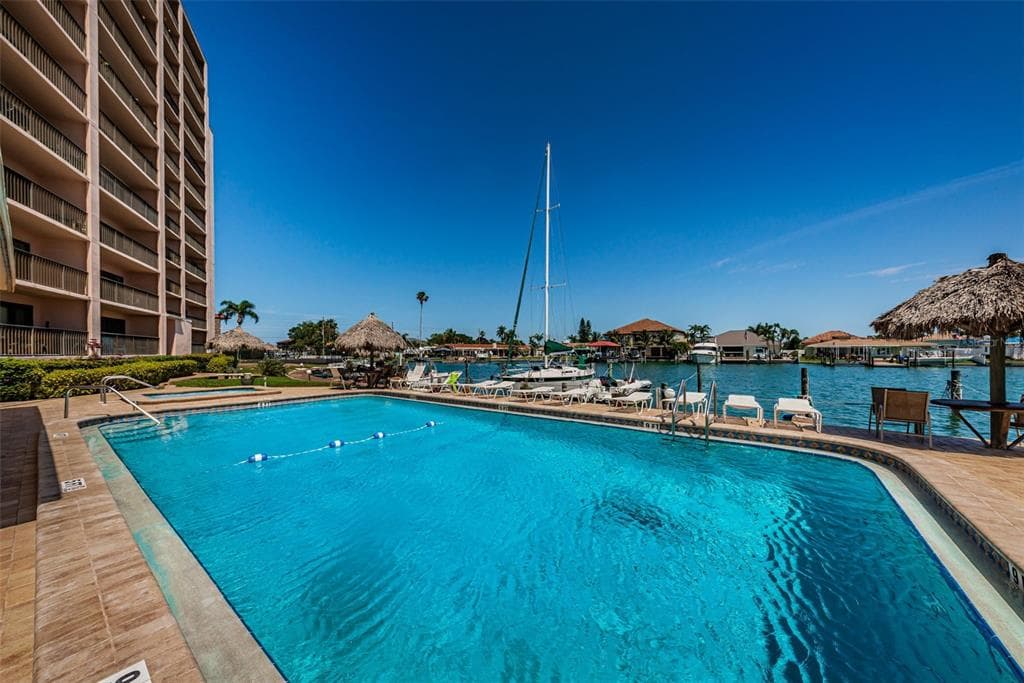 51 ISLAND WAY 306 photo 16