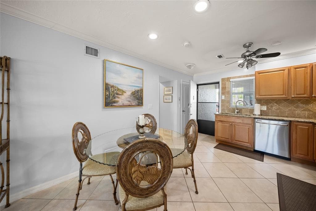 5619 MIDNIGHT PASS ROAD 503 photo 7