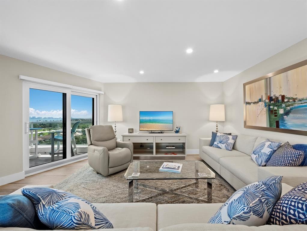 1050 LONGBOAT CLUB ROAD 903 photo 4