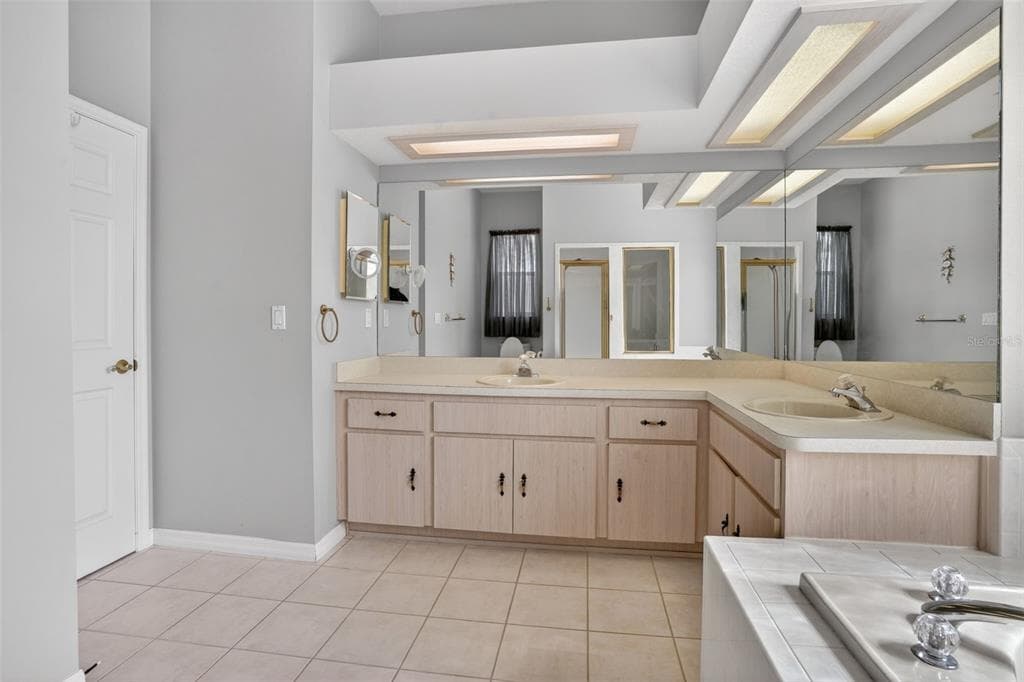 9363 TOOKE SHORE DRIVE photo 16