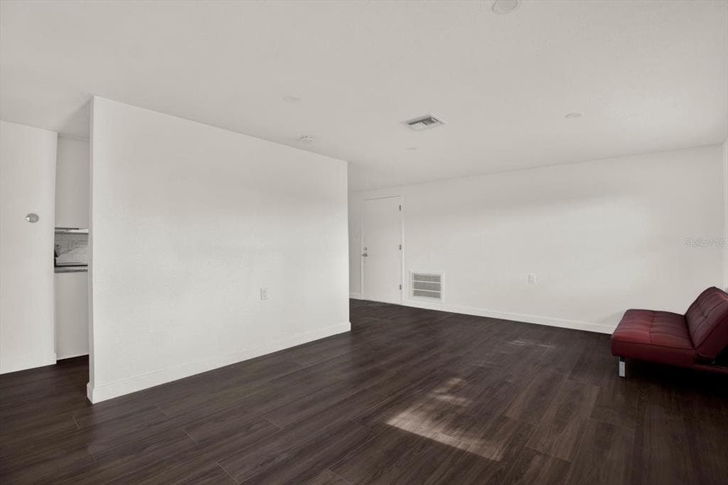 13605 GARRIS DRIVE photo 5
