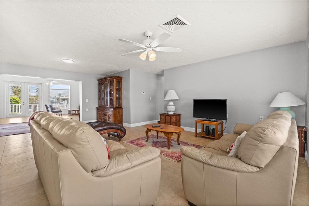 710 116TH AVENUE photo 14